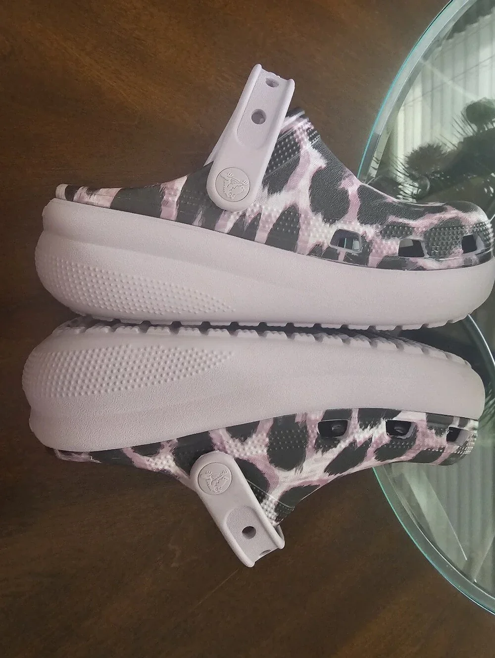 CROCS